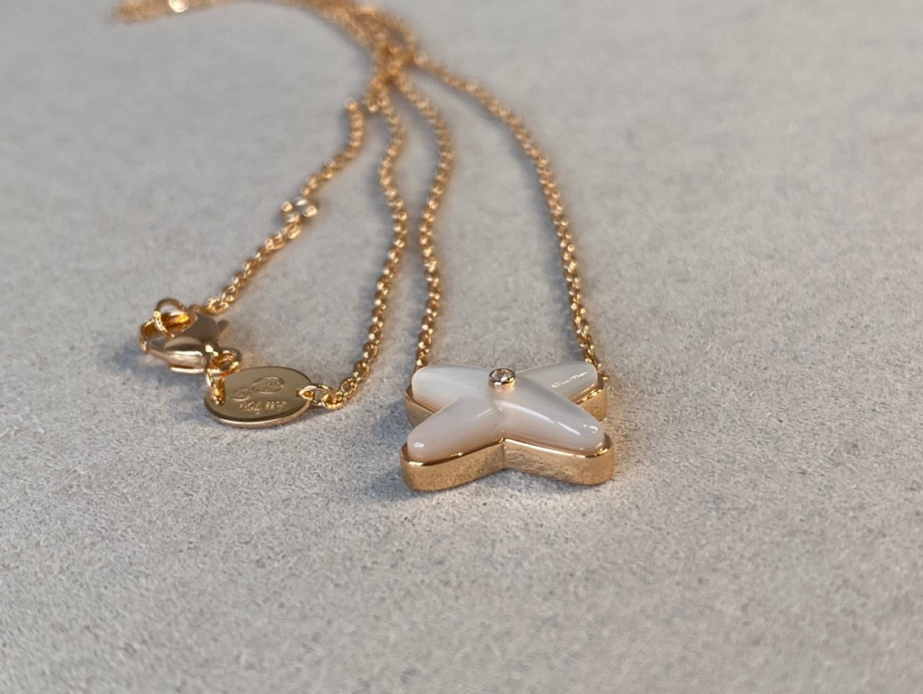 Chaumet Pendant (11) - www.kitistry.com Chaumet Pendant (11) - www.kitistry.com
