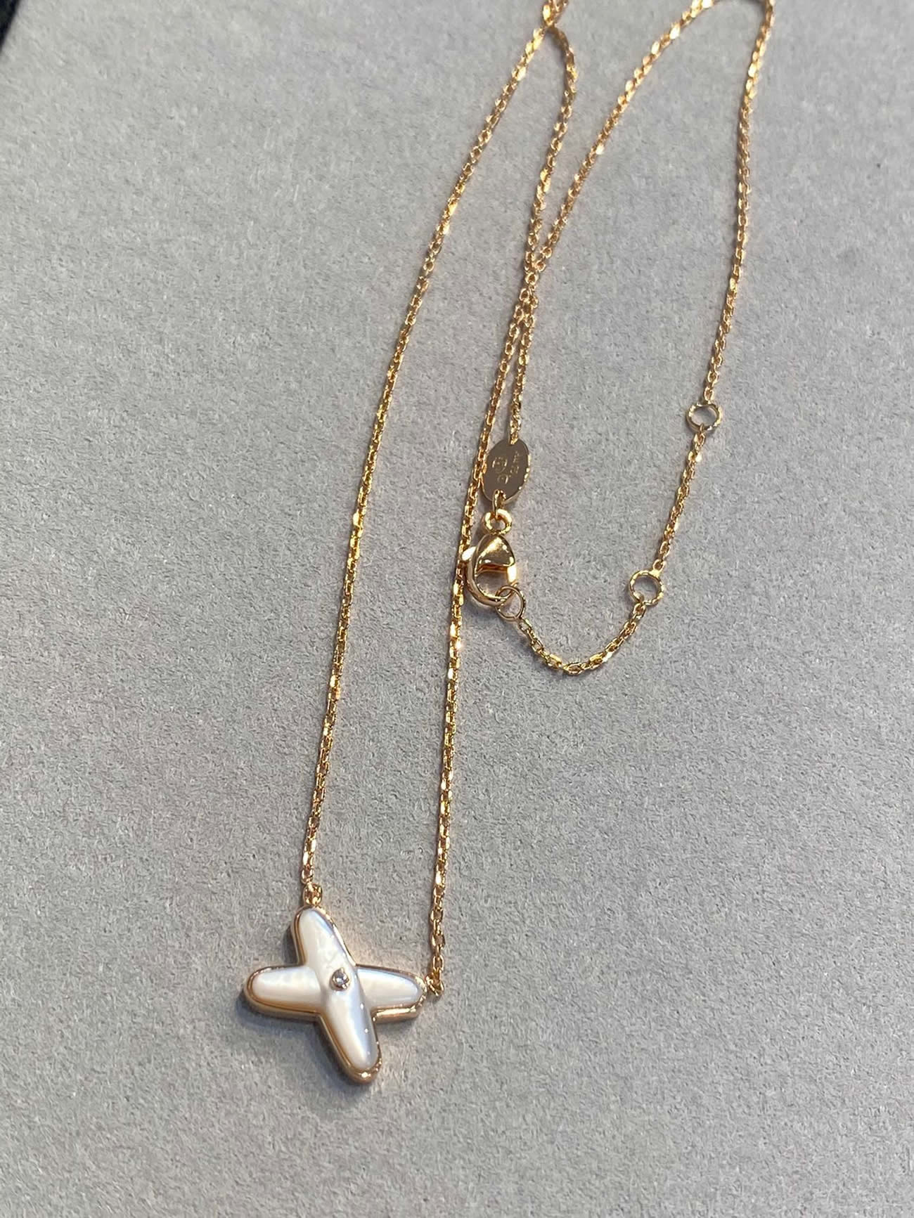 Chaumet Pendant (4) - www.kitistry.com Chaumet Pendant (4) - www.kitistry.com