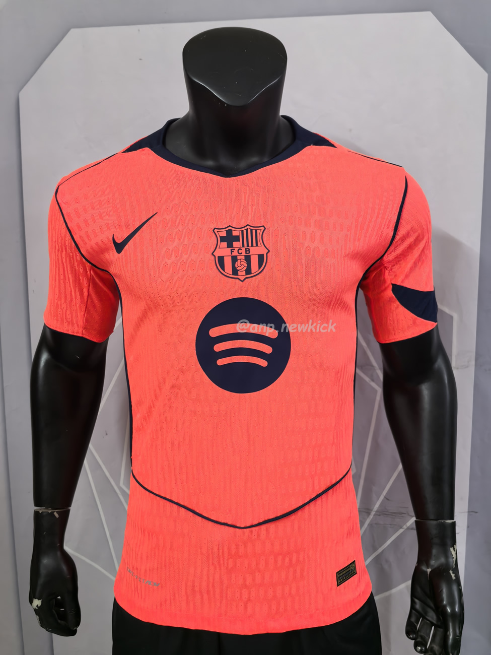 Barcelona Second Guest (1) - www.kitistry.com