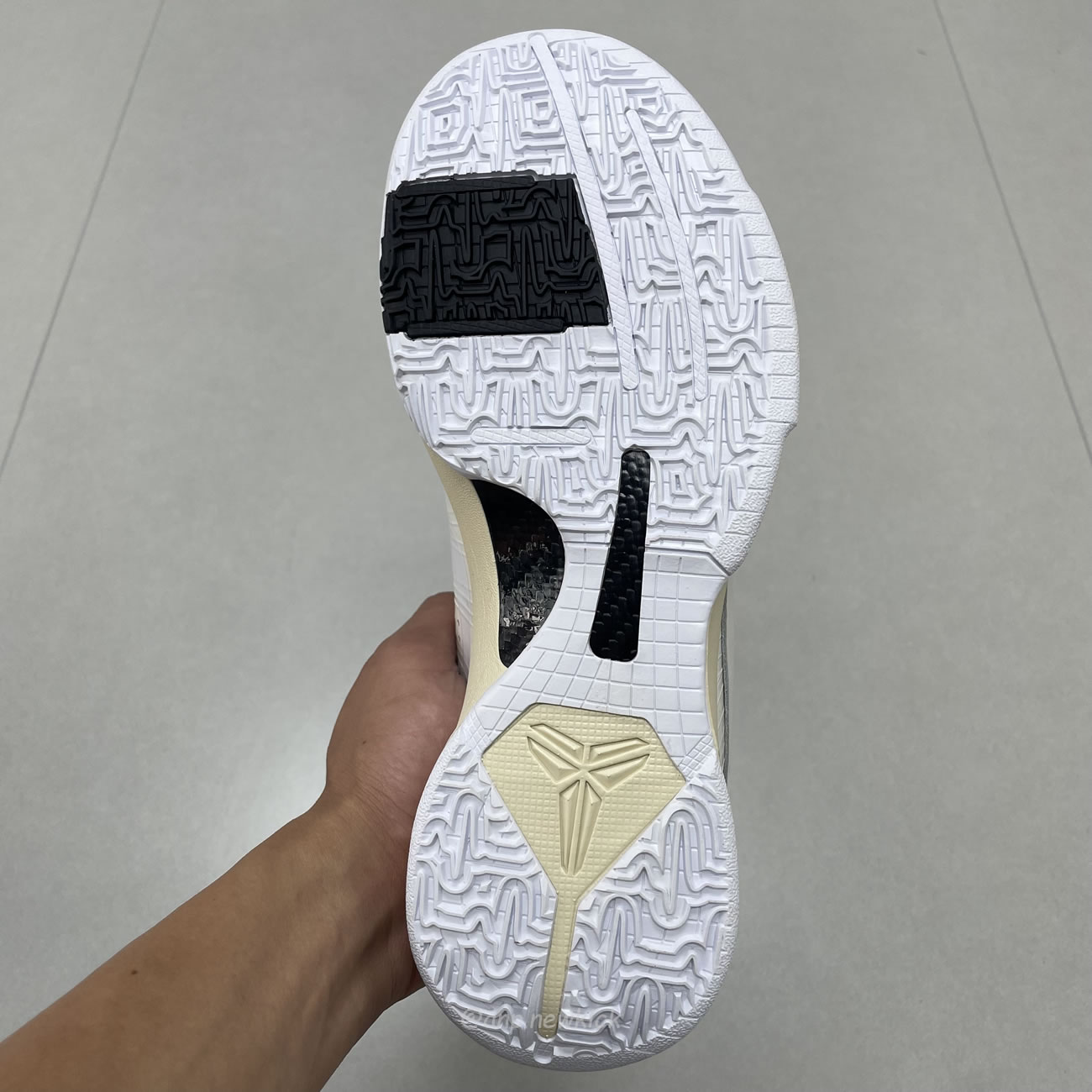 Nike Kobe 5 Protro Off White Db4796 101 (2) - www.kitistry.com Nike Kobe 5 Protro Off White Db4796 101 (2) - www.kitistry.com