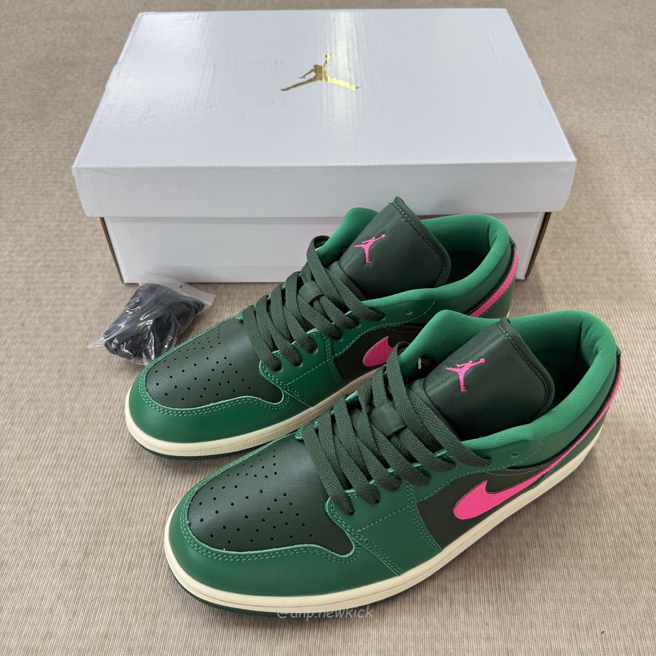 Air Jordan 1 Low Watermelon Womens Dc0774 300 (6) - www.kitistry.com Air Jordan 1 Low Watermelon Womens Dc0774 300 (6) - www.kitistry.com