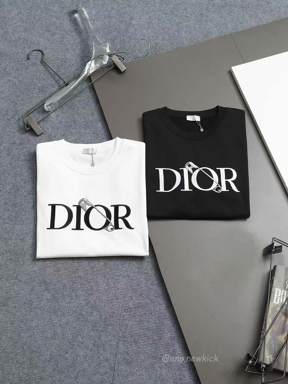 Dior Knitted Crewneck Short Sleeve For Men Black White (3) - www.kitistry.com Dior Knitted Crewneck Short Sleeve For Men Black White (3) - www.kitistry.com