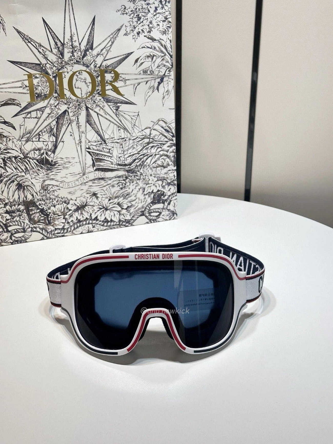 Dior Dioralps M1i White Ski Goggles (5) - www.kitistry.com Dior Dioralps M1i White Ski Goggles (5) - www.kitistry.com