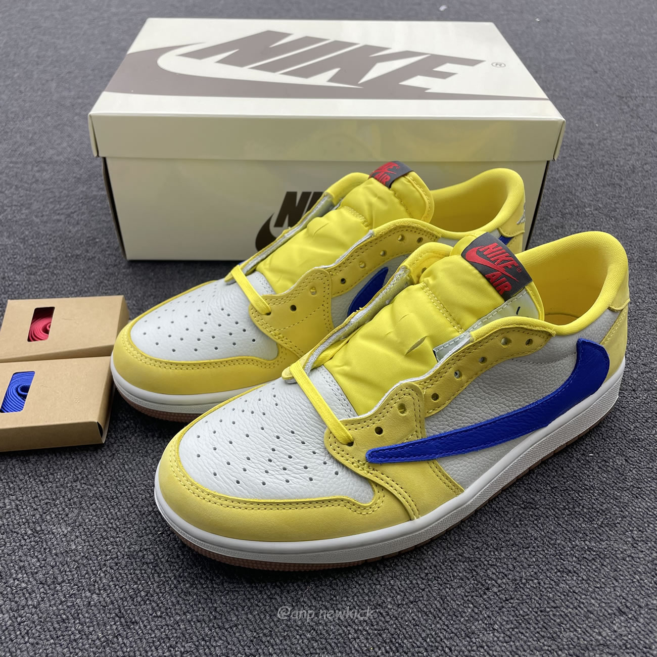 Travis Scott X Nike Air Jordan 1 Retro Low Og Sp Canary Dz4137 700 (12) - www.kitistry.com