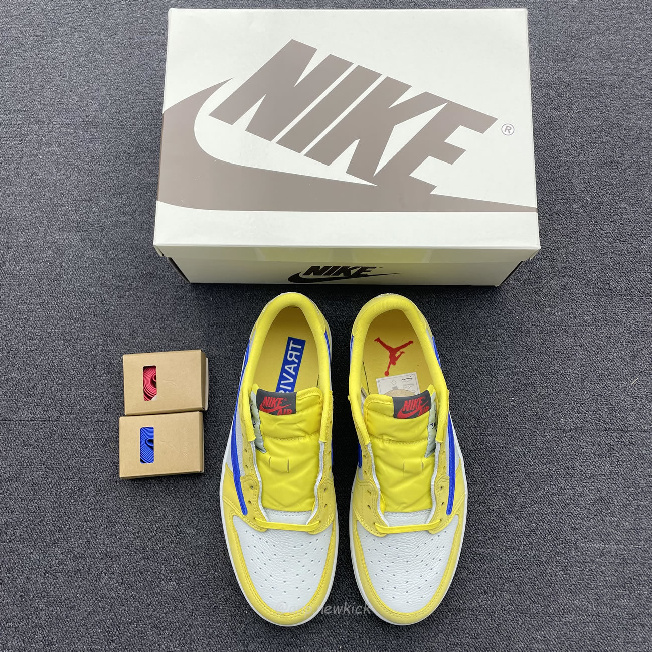 Travis Scott X Nike Air Jordan 1 Retro Low Og Sp Canary Dz4137 700 (15) - www.kitistry.com