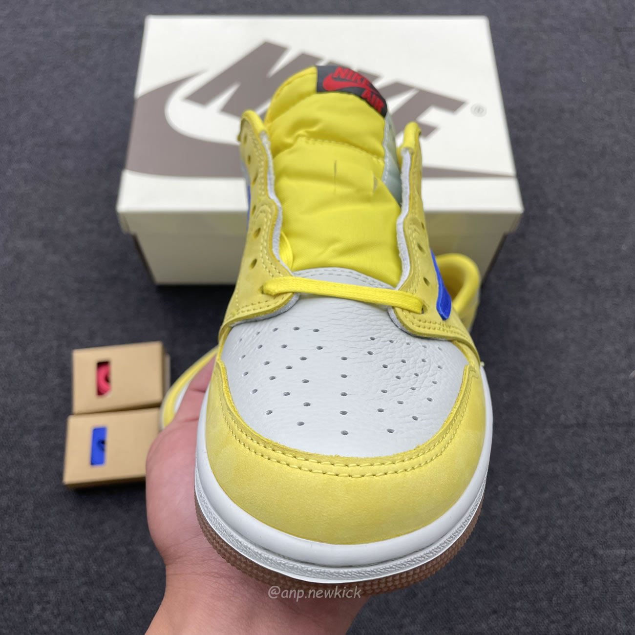 Travis Scott X Nike Air Jordan 1 Retro Low Og Sp Canary Dz4137 700 (16) - www.kitistry.com