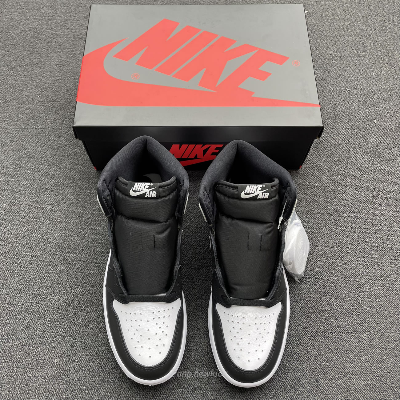 Air Jordan 1 Retro High Og Black White Dz5485 010 (4) - www.kitistry.com Air Jordan 1 Retro High Og Black White Dz5485 010 (4) - www.kitistry.com