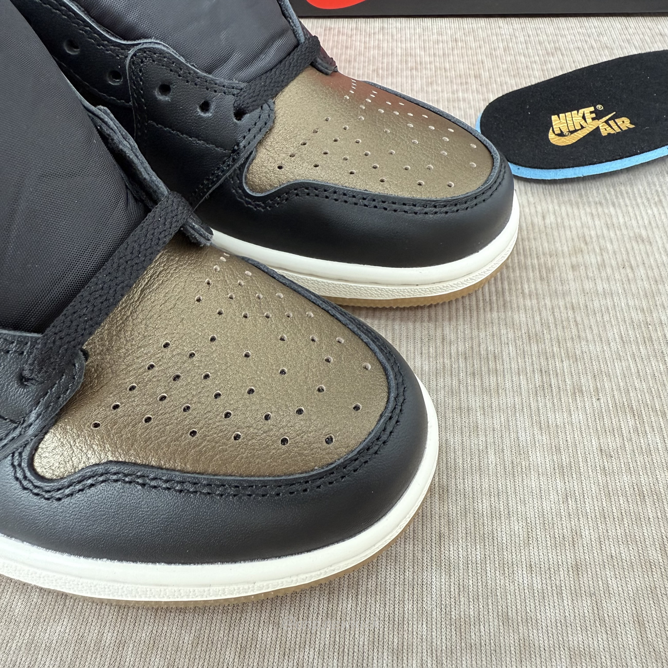 Air Jordan 1 Retro High Og Black Metallic Gold Dz5485 071 (9) - www.kitistry.com Air Jordan 1 Retro High Og Black Metallic Gold Dz5485 071 (9) - www.kitistry.com