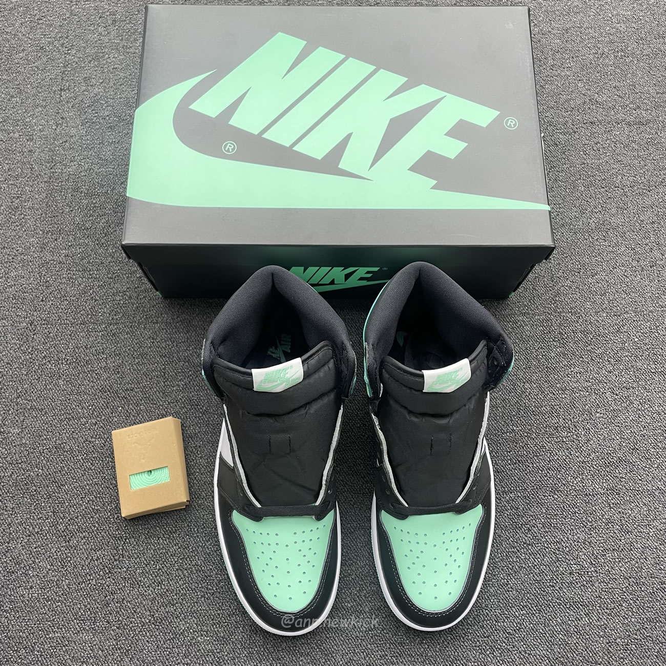 Air Jordan 1 Retro High Og Green Glow Dz5485 130 (11) - www.kitistry.com