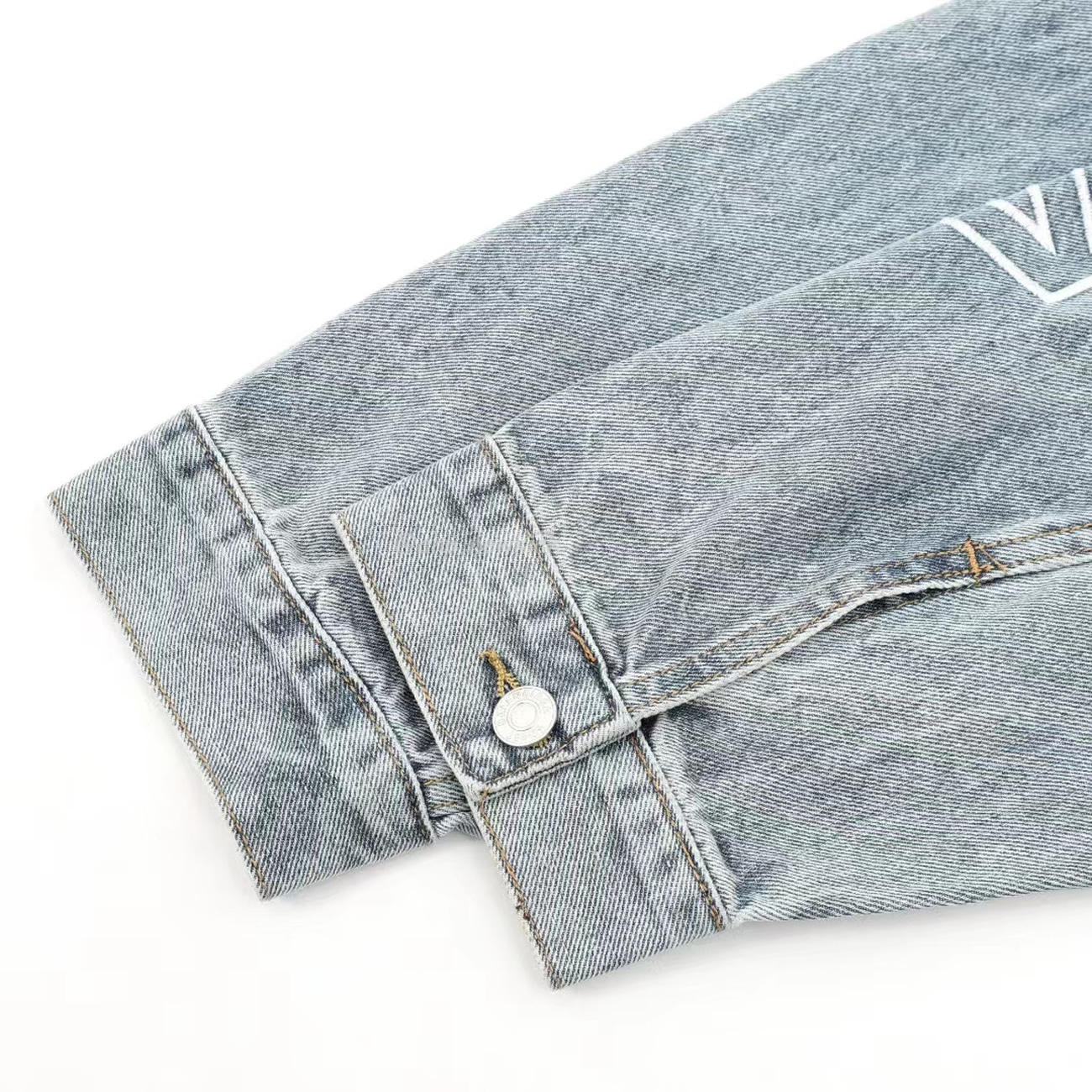 Balenciaga Retro Denim Jacket (2) - www.kitistry.com Balenciaga Retro Denim Jacket (2) - www.kitistry.com