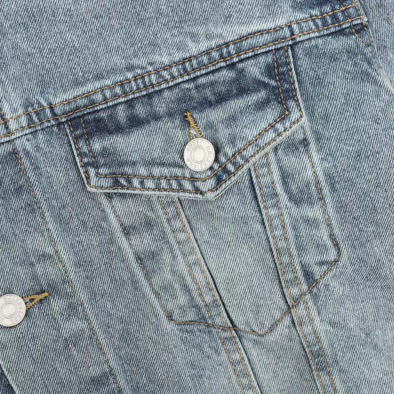 Balenciaga Retro Denim Jacket (3) - www.kitistry.com Balenciaga Retro Denim Jacket (3) - www.kitistry.com