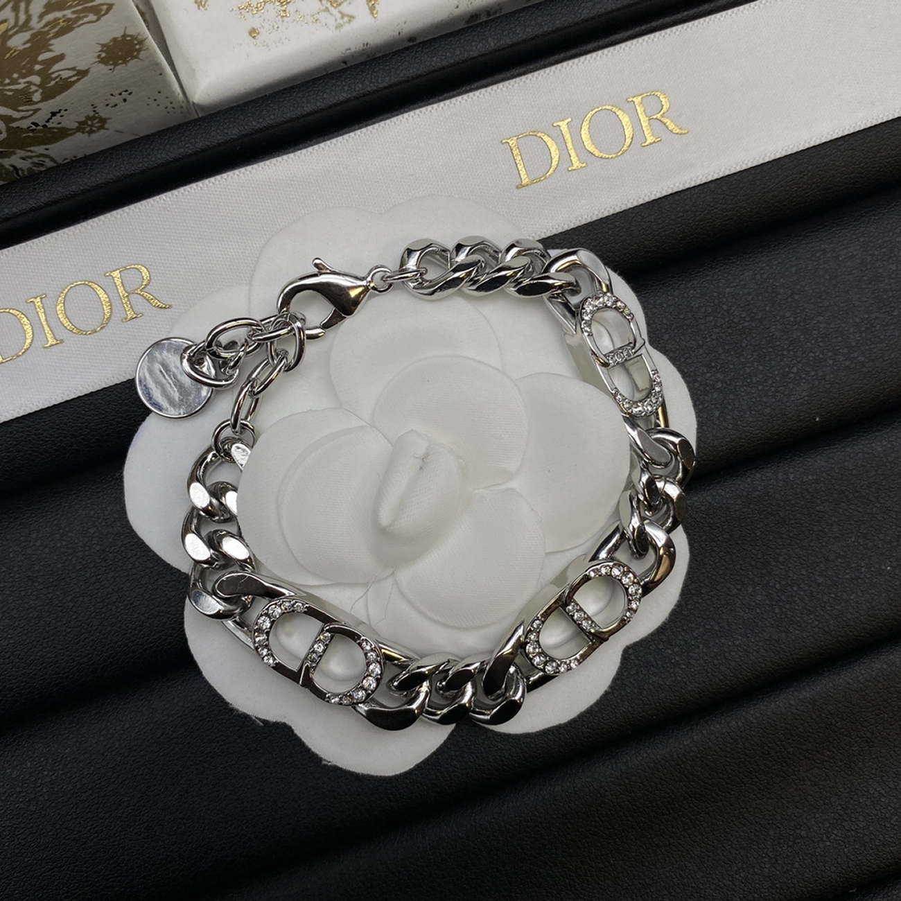 Dior Logo Text Chain Bracelet (1) - www.kitistry.com