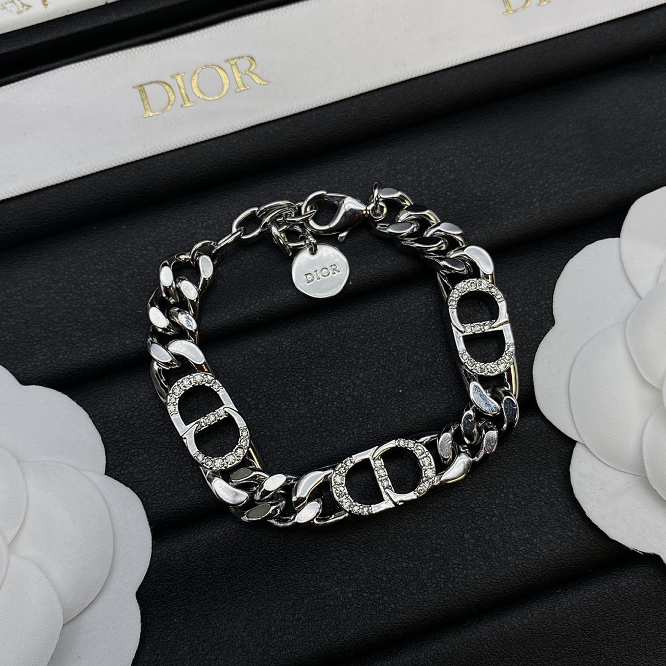 Dior Logo Text Chain Bracelet (4) - www.kitistry.com