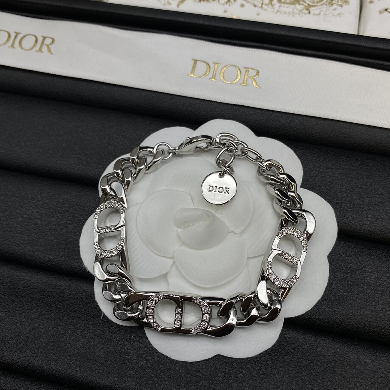 Dior Logo Text Chain Bracelet (5) - www.kitistry.com