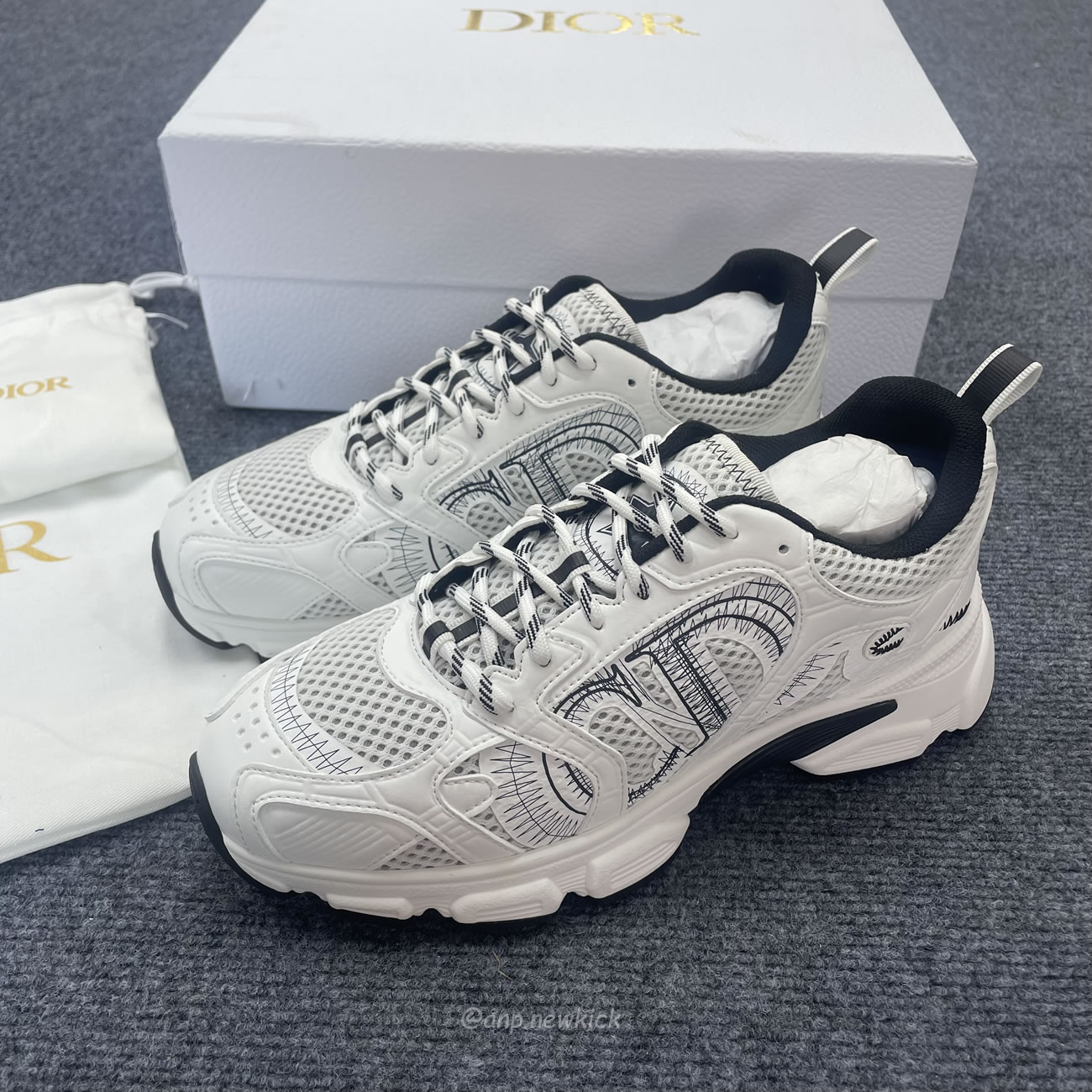 Dior Chrono Sneaker Mesh With White Black 19w White (7) - www.kitistry.com Dior Chrono Sneaker Mesh With White Black 19w White (7) - www.kitistry.com