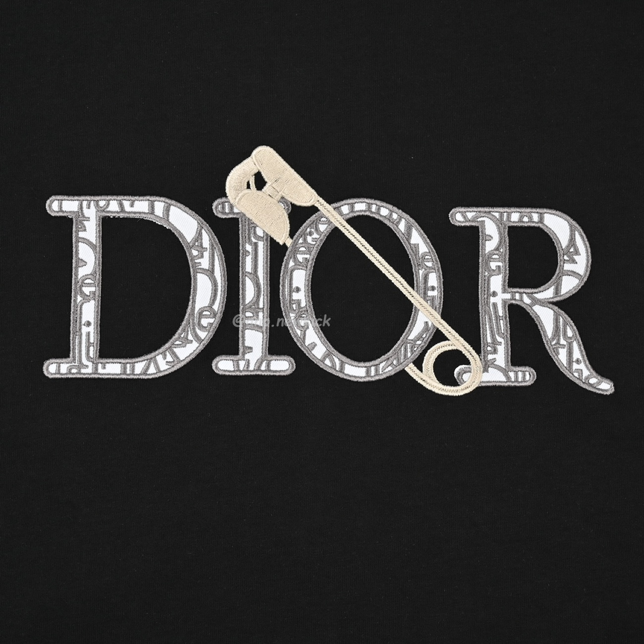 Dior Classic Letter Pin Embroidered Round Neck Short Sleeved T Shirt (7) - www.kitistry.com Dior Classic Letter Pin Embroidered Round Neck Short Sleeved T Shirt (7) - www.kitistry.com