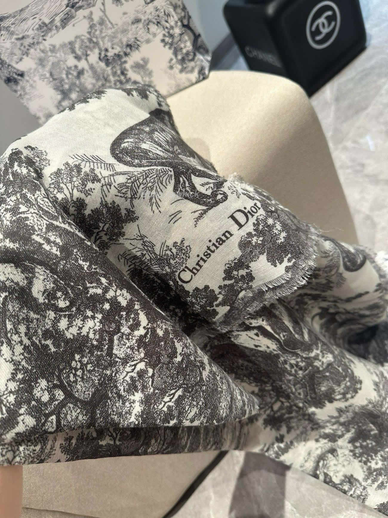 Dior Printed Shawl Cashmere Fabrics Sauvage Ruyi Print 140x180cm (16) - www.kitistry.com Dior Printed Shawl Cashmere Fabrics Sauvage Ruyi Print 140x180cm (16) - www.kitistry.com