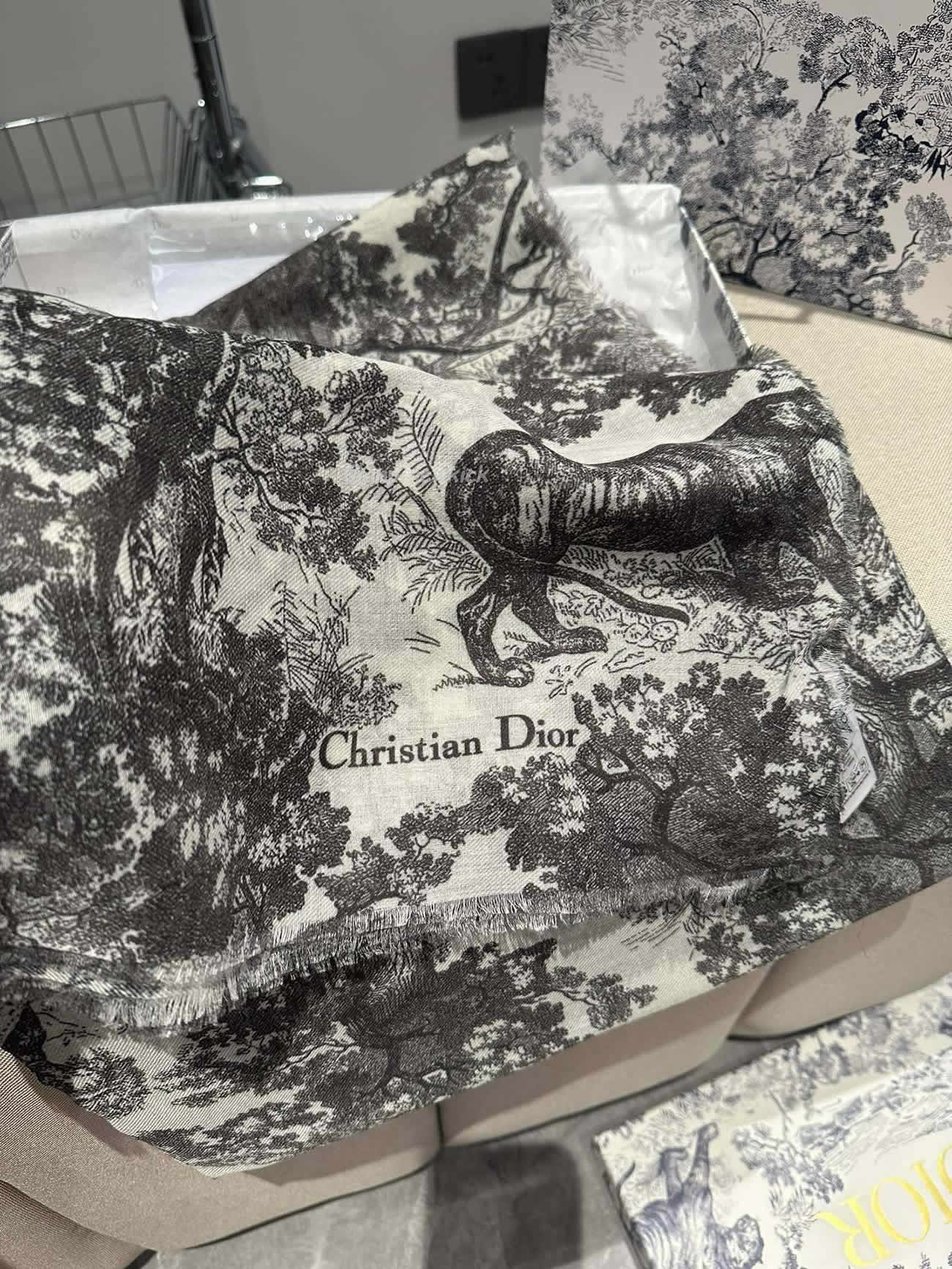 Dior Printed Shawl Cashmere Fabrics Sauvage Ruyi Print 140x180cm (19) - www.kitistry.com Dior Printed Shawl Cashmere Fabrics Sauvage Ruyi Print 140x180cm (19) - www.kitistry.com