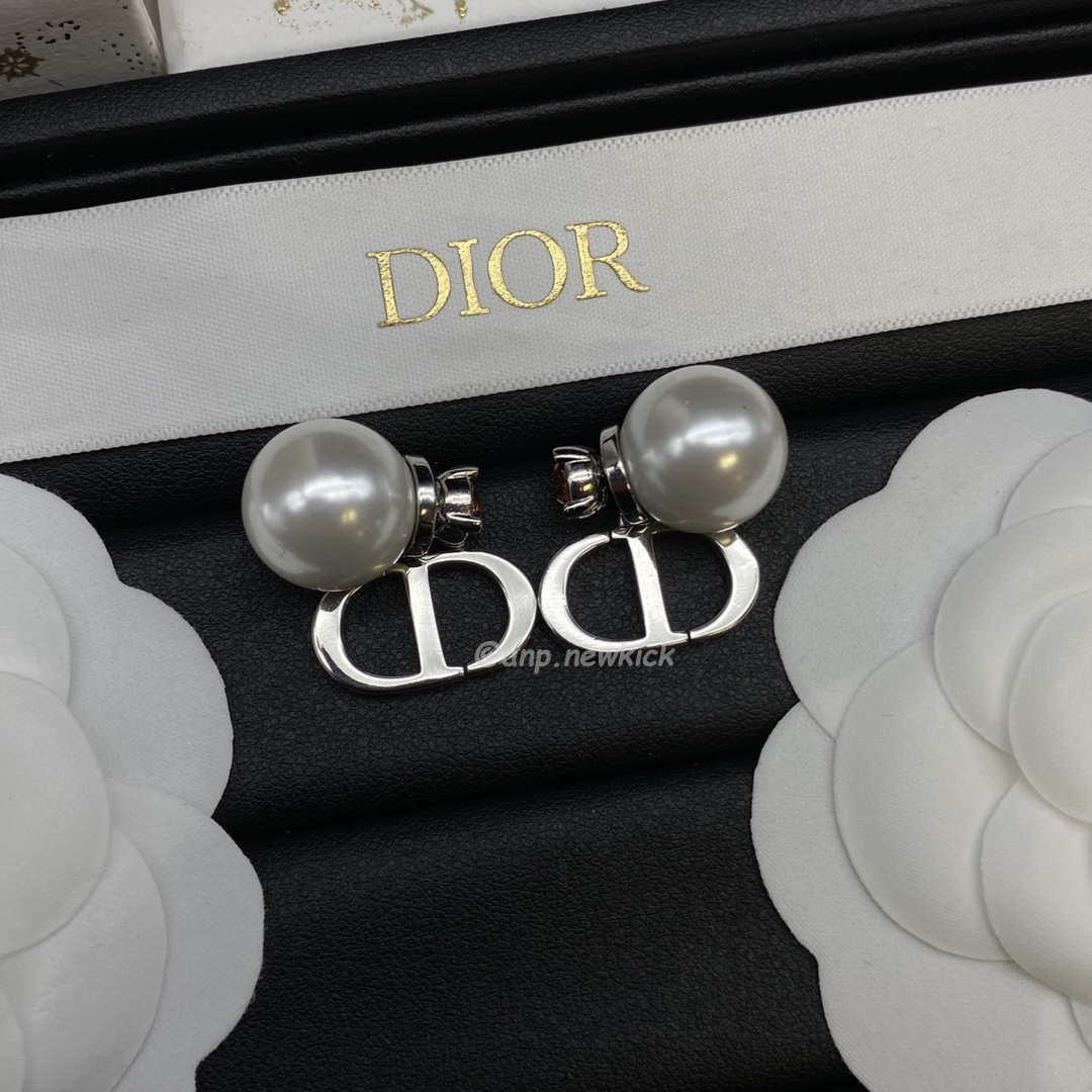Dior Earrings (18) - www.kitistry.com Dior Earrings (18) - www.kitistry.com