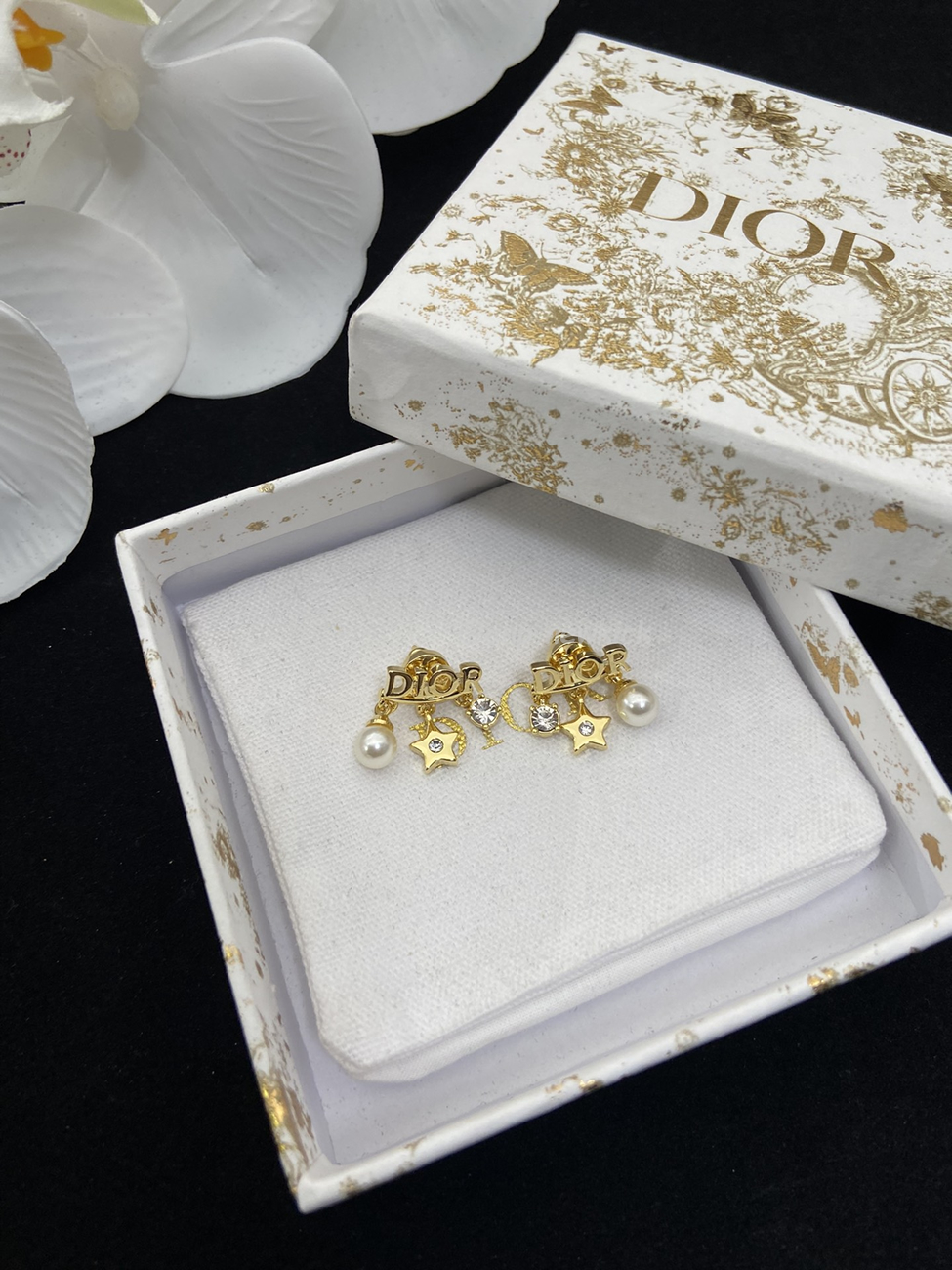 Dior Earrings (7) - www.kitistry.com Dior Earrings (7) - www.kitistry.com