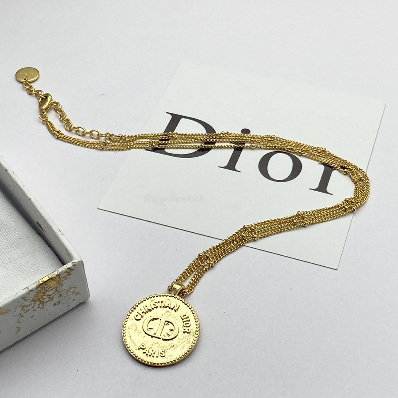 Dior Logo Charm Gold Necklace (4) - www.kitistry.com Dior Logo Charm Gold Necklace (4) - www.kitistry.com