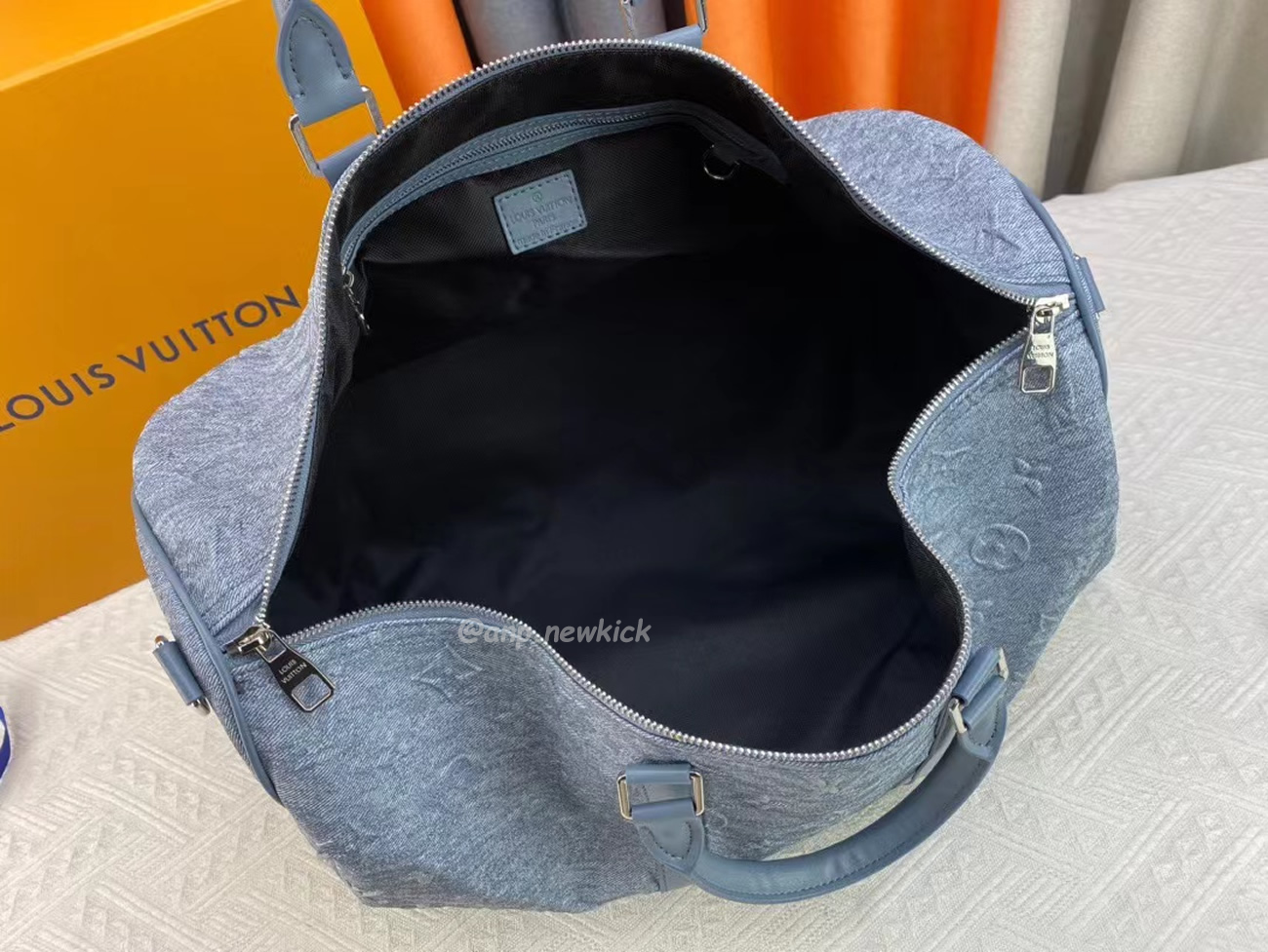 Louis Vuitton Keepall Bandouliere Monogram 50 Navy Duffel Bag (58) - www.kitistry.com Louis Vuitton Keepall Bandouliere Monogram 50 Navy Duffel Bag (58) - www.kitistry.com