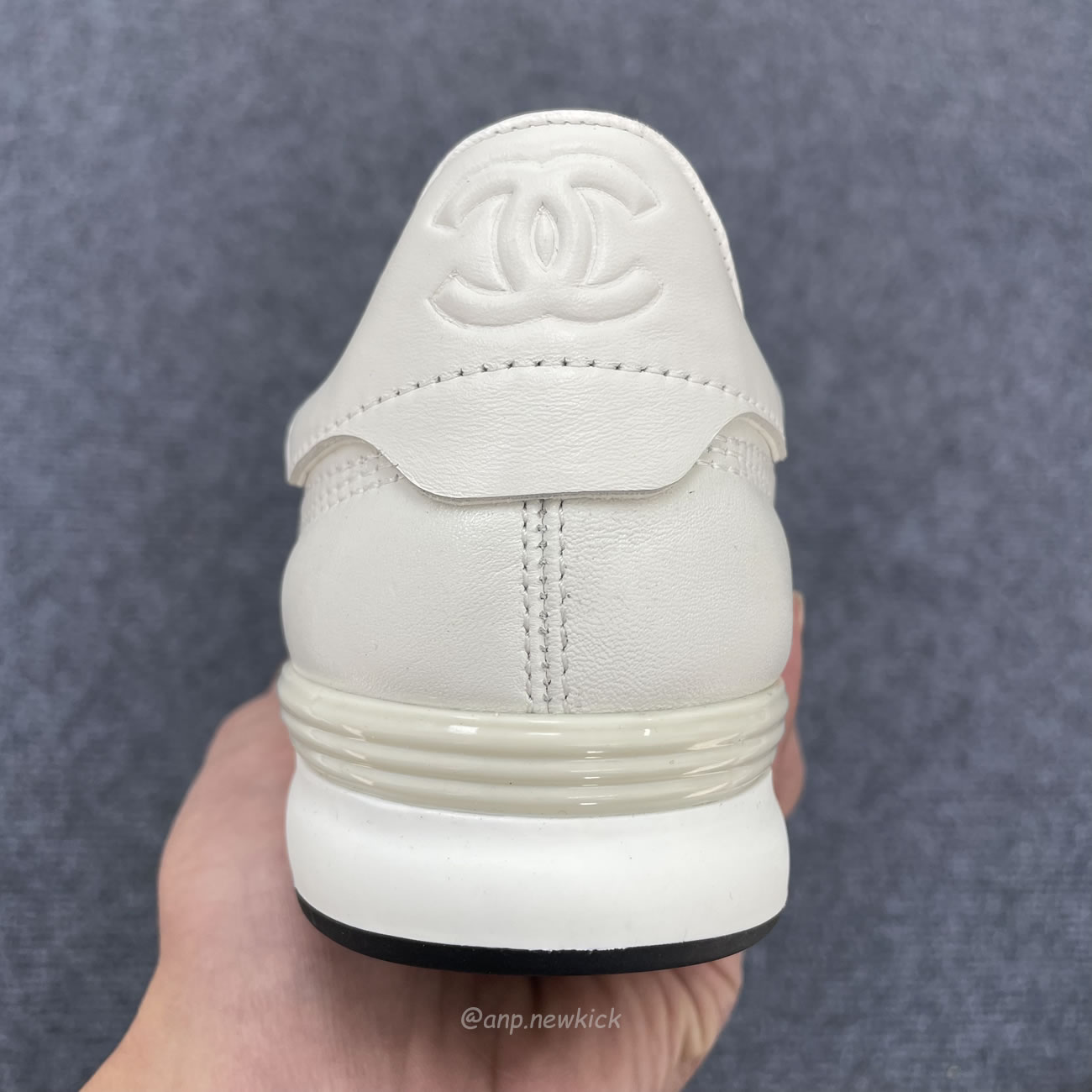 Chanel Shiny Calfskin Suede Quilted Cc Logo White Black E2435 (2) - www.kitistry.com Chanel Shiny Calfskin Suede Quilted Cc Logo White Black E2435 (2) - www.kitistry.com