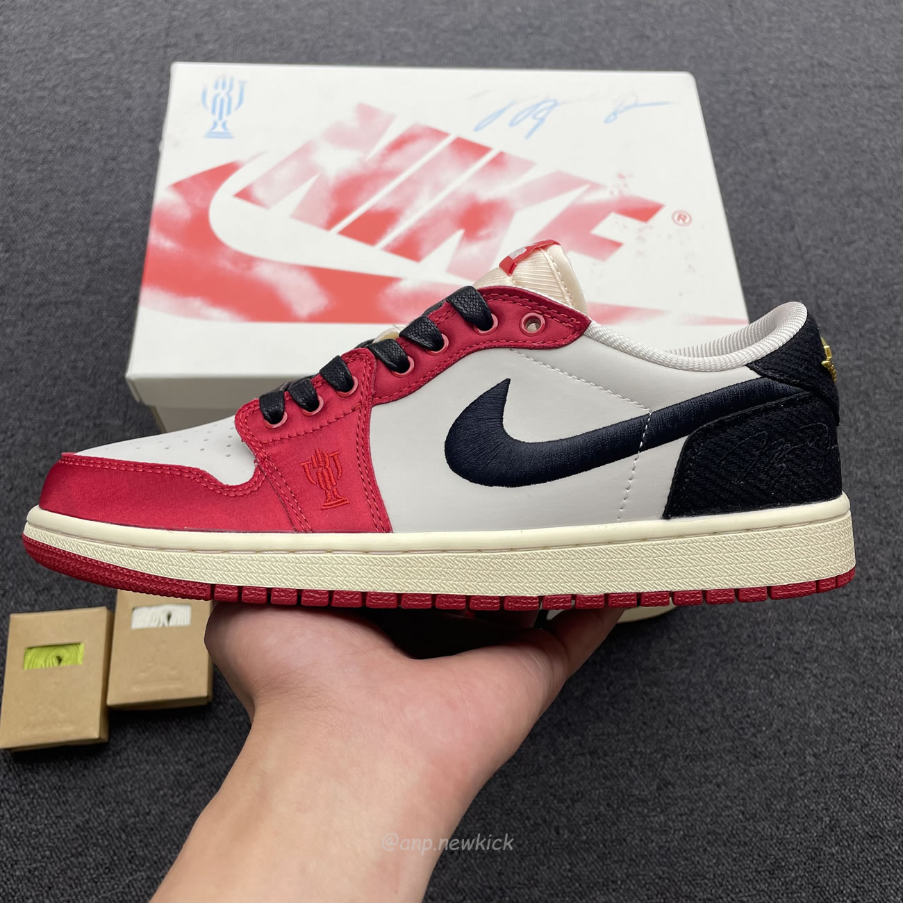 Air Jordan 1 Retro Low Og Trophy Room Away Fn0432 100 (16) - www.kitistry.com Air Jordan 1 Retro Low Og Trophy Room Away Fn0432 100 (16) - www.kitistry.com