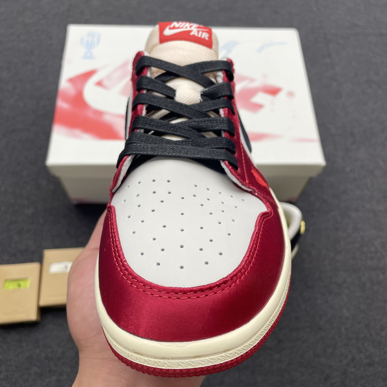 Air Jordan 1 Retro Low Og Trophy Room Away Fn0432 100 (7) - www.kitistry.com Air Jordan 1 Retro Low Og Trophy Room Away Fn0432 100 (7) - www.kitistry.com