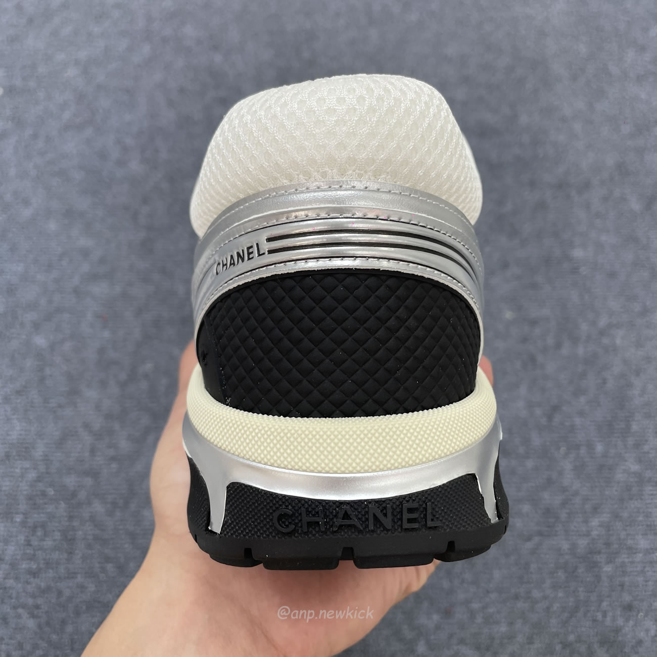 Chanel Cc Runner Silver Laminate G39792 Y56368 K5451 (8) - www.kitistry.com Chanel Cc Runner Silver Laminate G39792 Y56368 K5451 (8) - www.kitistry.com