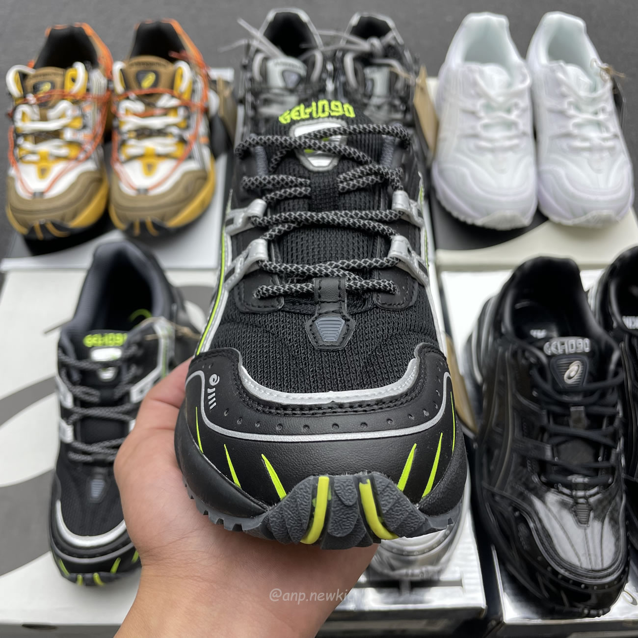 Asics Gel 1090 Black Pure Silver Andersson Bell White Orange (10) - www.kitistry.com Asics Gel 1090 Black Pure Silver Andersson Bell White Orange (10) - www.kitistry.com