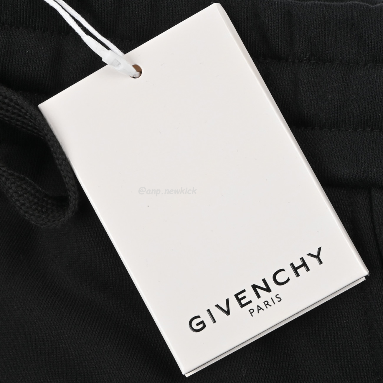 Givenchy Logo Colorful Printed Logo Capris (4) - www.kitistry.com Givenchy Logo Colorful Printed Logo Capris (4) - www.kitistry.com