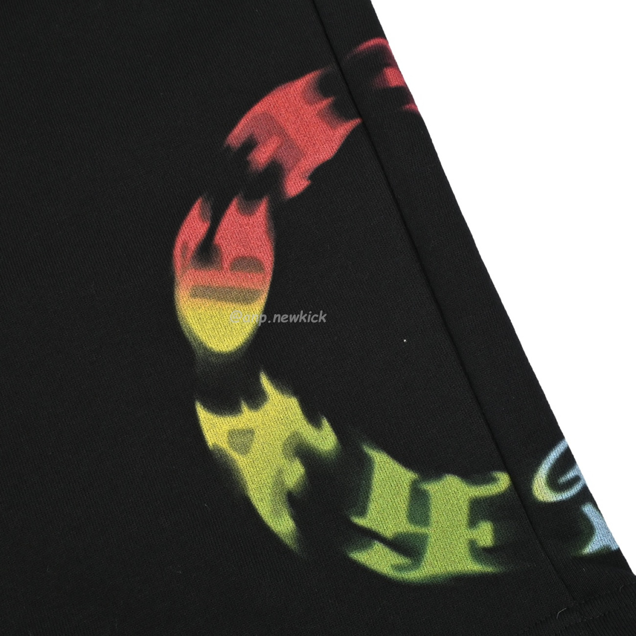 Givenchy Logo Colorful Printed Logo Capris (6) - www.kitistry.com Givenchy Logo Colorful Printed Logo Capris (6) - www.kitistry.com