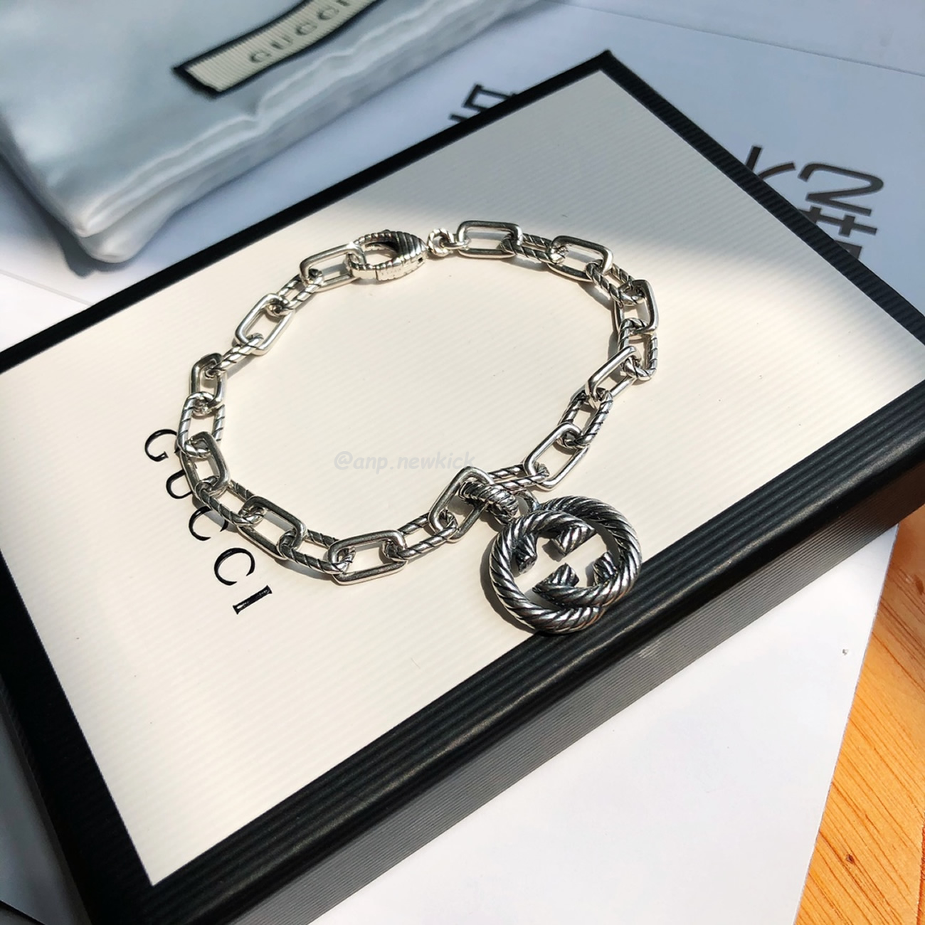 Gucci Silver Interlocking G Bracelet (2) - www.kitistry.com