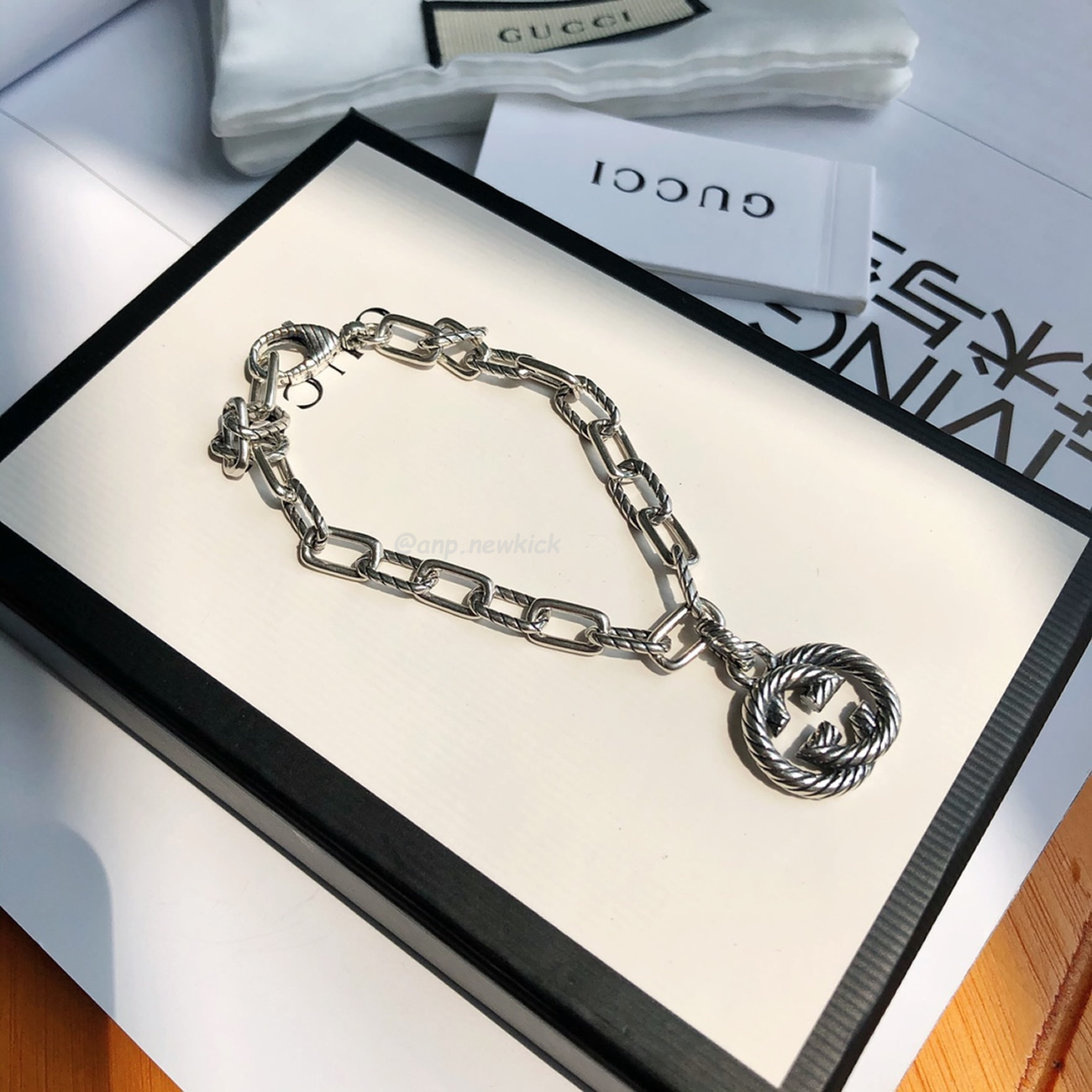 Gucci Silver Interlocking G Bracelet (7) - www.kitistry.com