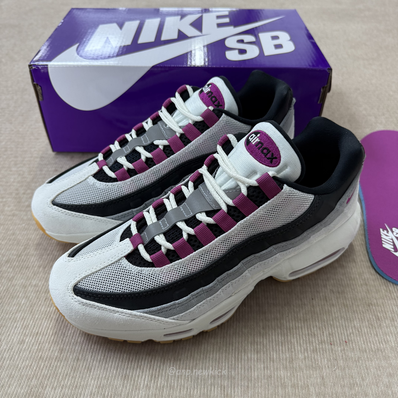 Nike Air Max 95 Sb Cactus Flower Hf7545 100 (2) - www.kitistry.com Nike Air Max 95 Sb Cactus Flower Hf7545 100 (2) - www.kitistry.com