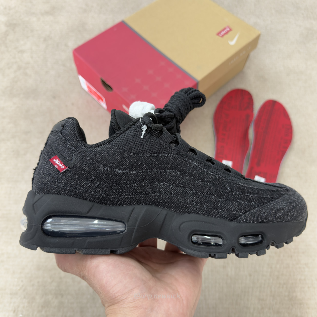Nike Air Max 95 Og Levis Black Hm4743 001 (8) - www.kitistry.com Nike Air Max 95 Og Levis Black Hm4743 001 (8) - www.kitistry.com