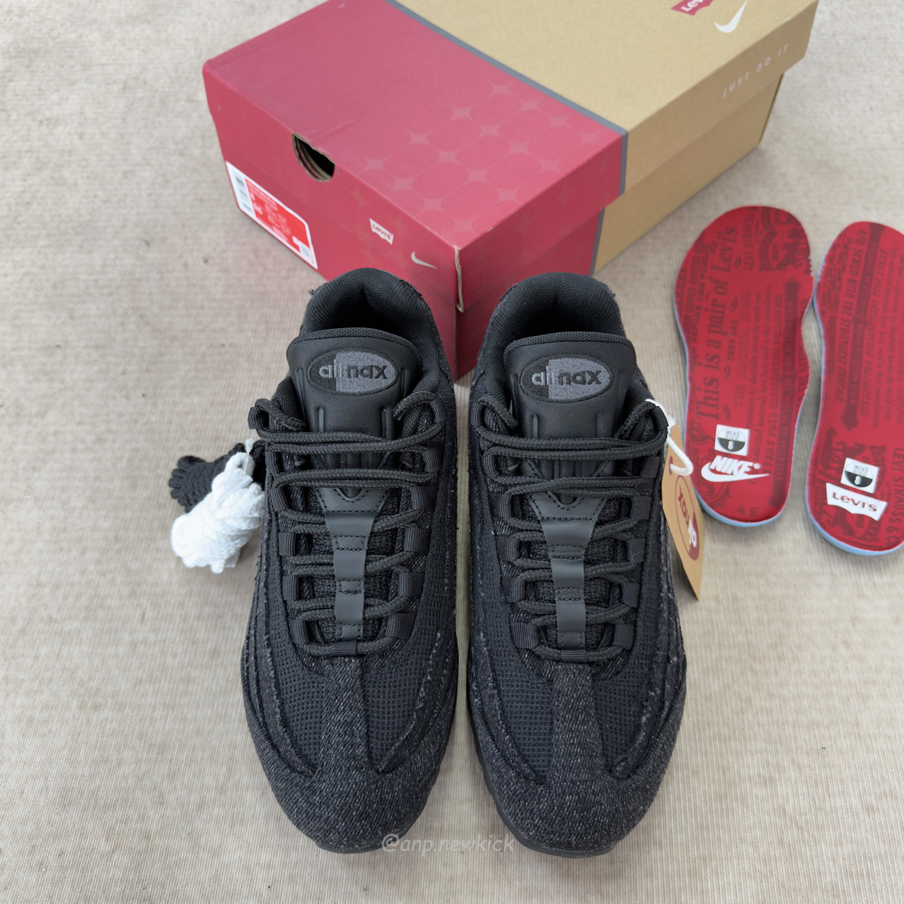 Nike Air Max 95 Og Levis Black Hm4743 001 (9) - www.kitistry.com Nike Air Max 95 Og Levis Black Hm4743 001 (9) - www.kitistry.com