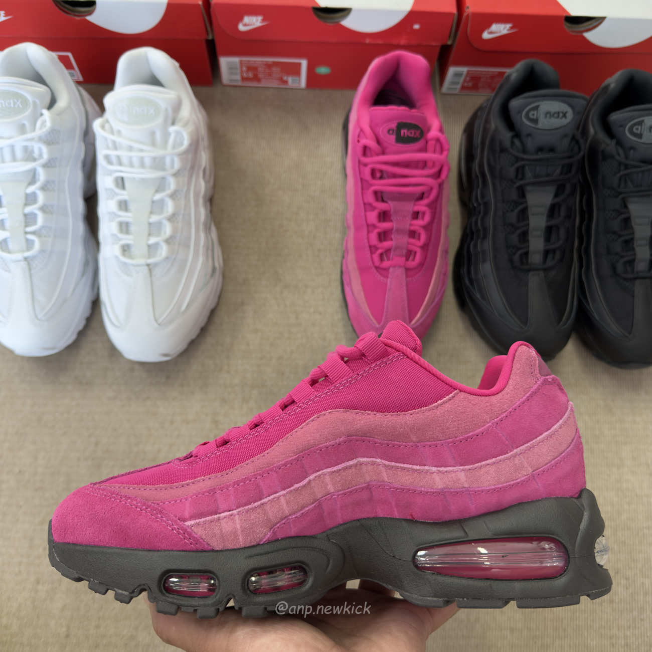 Nike Air Max 95 Og Big Bubble Black Anthracite Triple White Fireberry (14) - www.kitistry.com Nike Air Max 95 Og Big Bubble Black Anthracite Triple White Fireberry (14) - www.kitistry.com