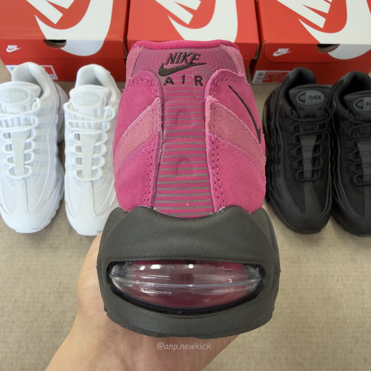 Nike Air Max 95 Og Big Bubble Black Anthracite Triple White Fireberry (3) - www.kitistry.com Nike Air Max 95 Og Big Bubble Black Anthracite Triple White Fireberry (3) - www.kitistry.com