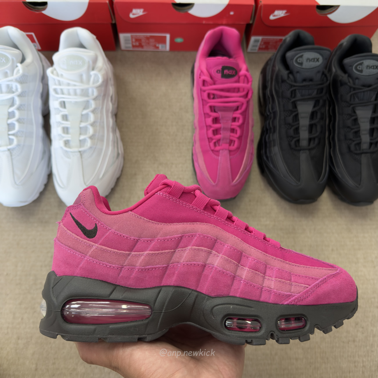 Nike Air Max 95 Og Big Bubble Black Anthracite Triple White Fireberry (7) - www.kitistry.com Nike Air Max 95 Og Big Bubble Black Anthracite Triple White Fireberry (7) - www.kitistry.com