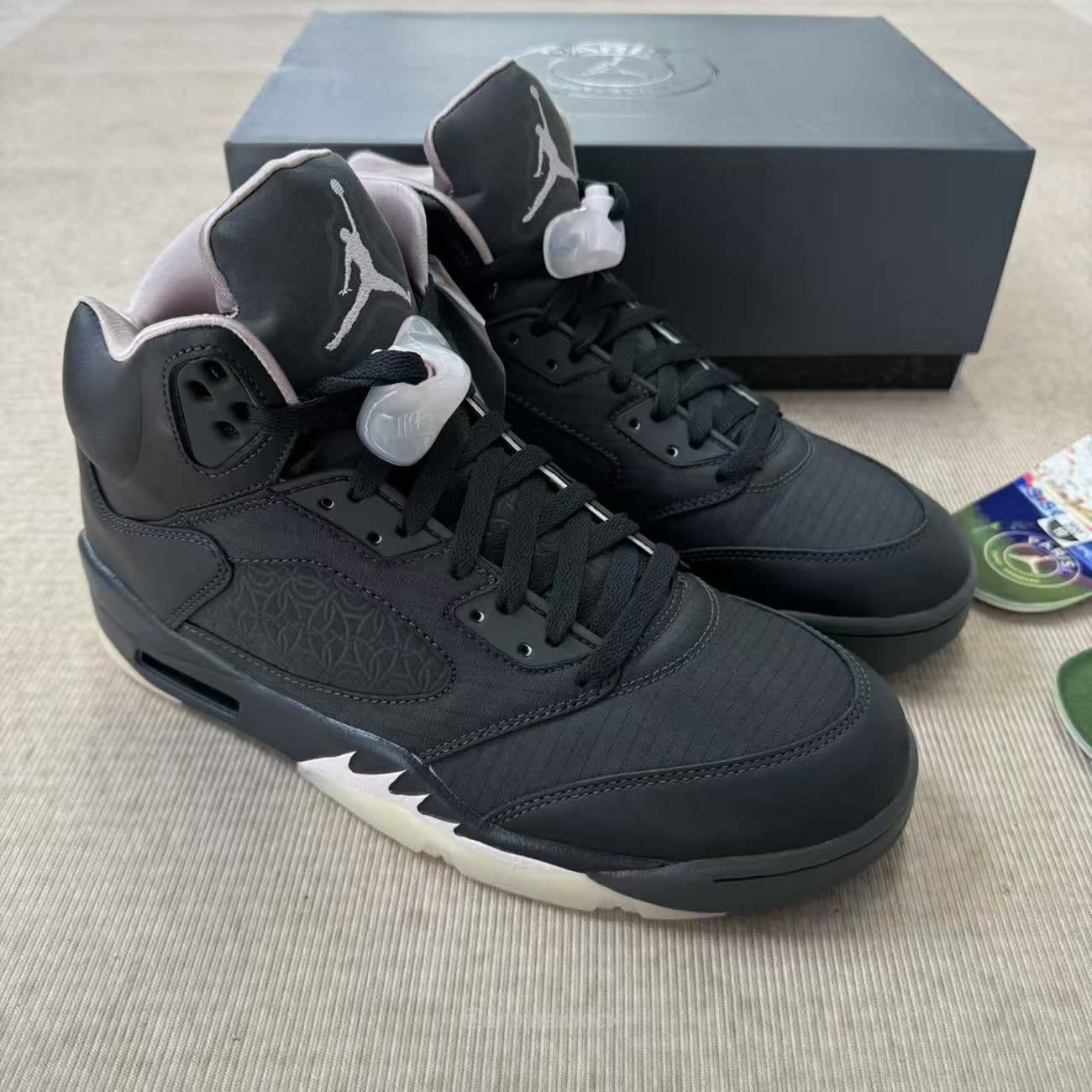 Air Jordan 5 Retro Psg Paris Saint Germain Off Noir Hq3004 001 (7) - www.kitistry.com Air Jordan 5 Retro Psg Paris Saint Germain Off Noir Hq3004 001 (7) - www.kitistry.com