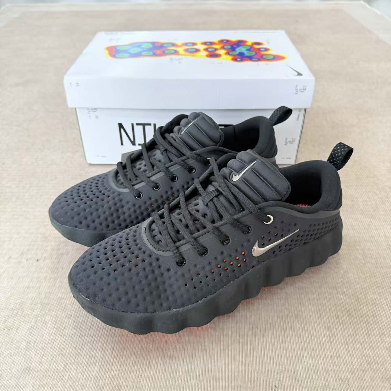 Nike Mind 002 Black Chrome Light Smoke Grey Womens Hq4310 001 (3) - www.kitistry.com