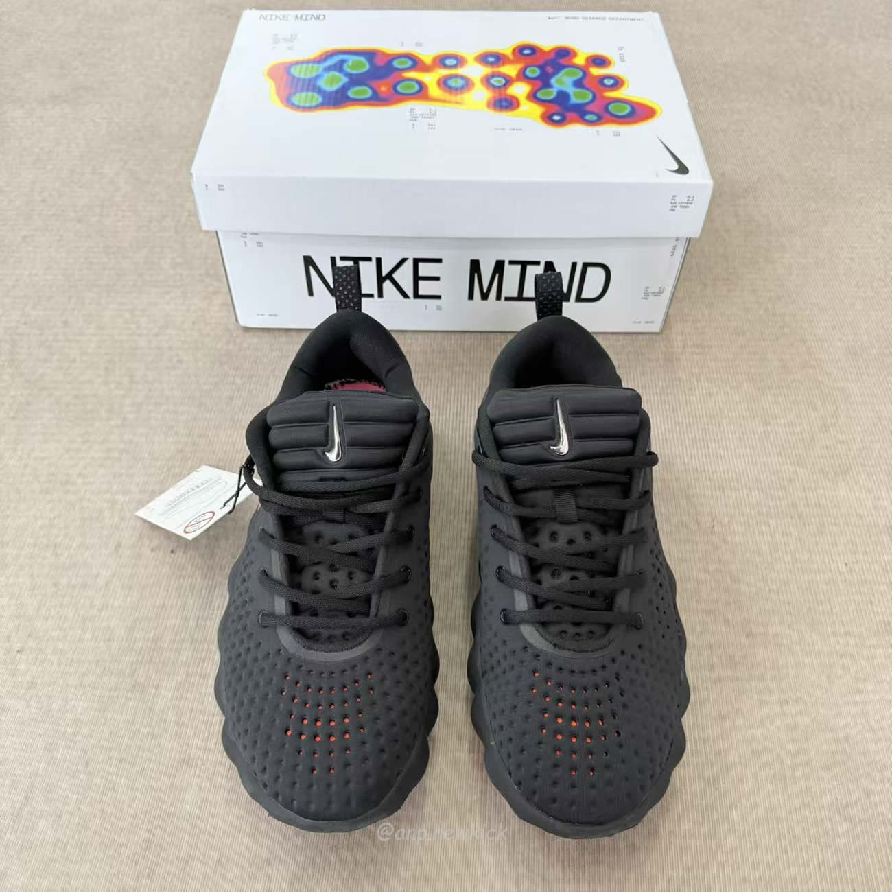 Nike Mind 002 Black Chrome Light Smoke Grey Womens Hq4310 001 (6) - www.kitistry.com