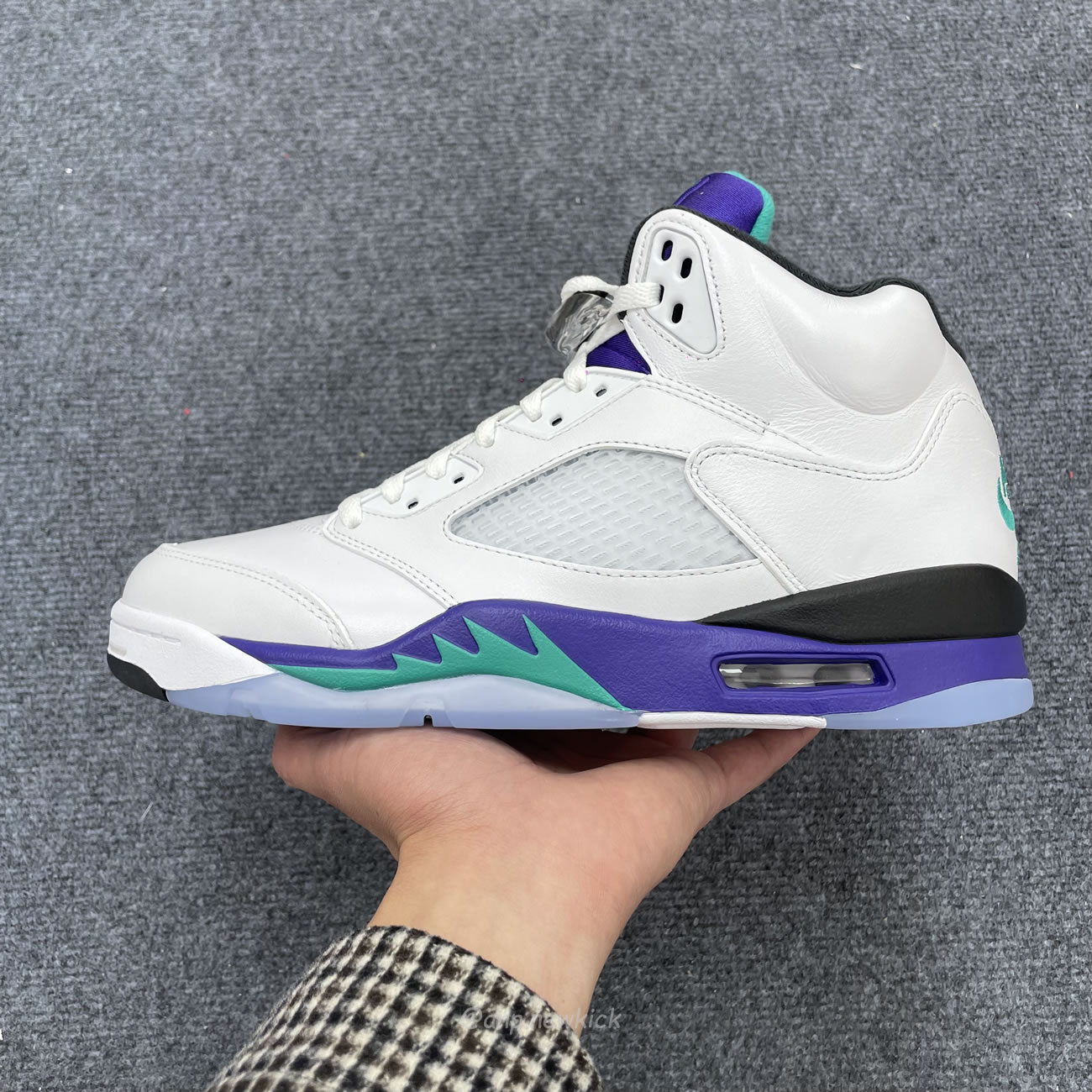 Air Jordan 5 Retro Grape 2025 Hq7978 100 (3) - www.kitistry.com