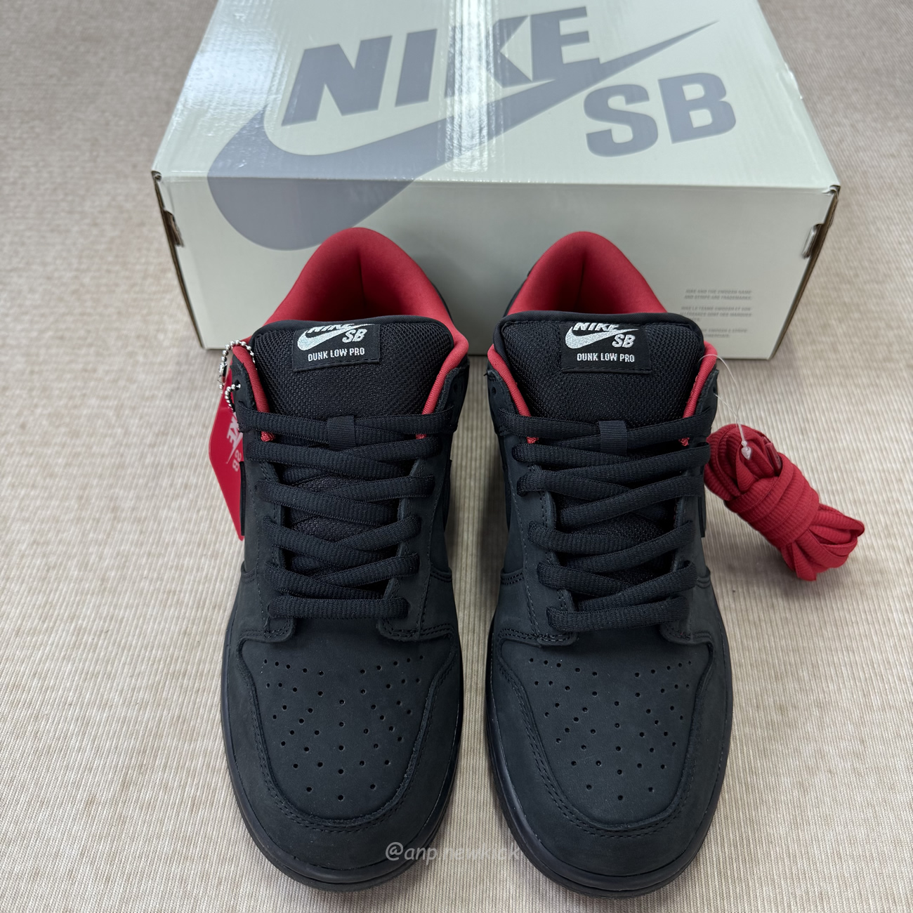 Nike Sb Dunk Low Supreme 94 Black Hq8487 001 (10) - www.kitistry.com Nike Sb Dunk Low Supreme 94 Black Hq8487 001 (10) - www.kitistry.com