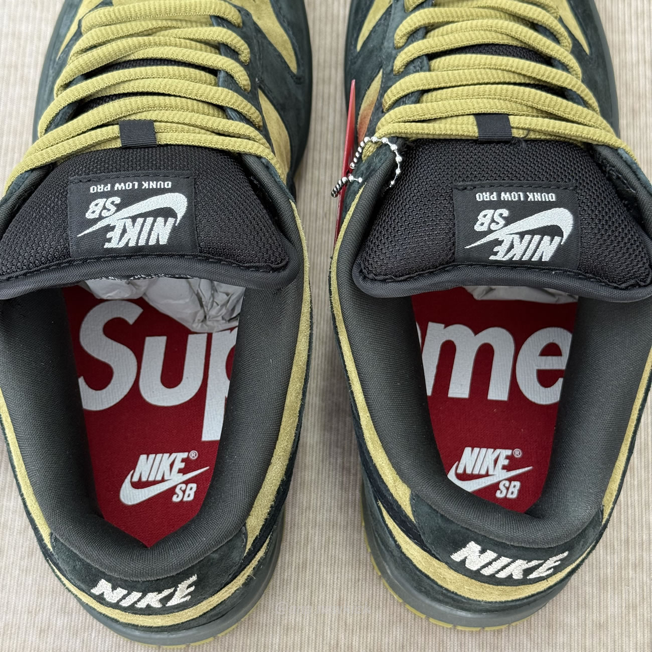 Nike Sb Dunk Low Supreme 94 Camper Green Hq8487 300 (5) - www.kitistry.com Nike Sb Dunk Low Supreme 94 Camper Green Hq8487 300 (5) - www.kitistry.com