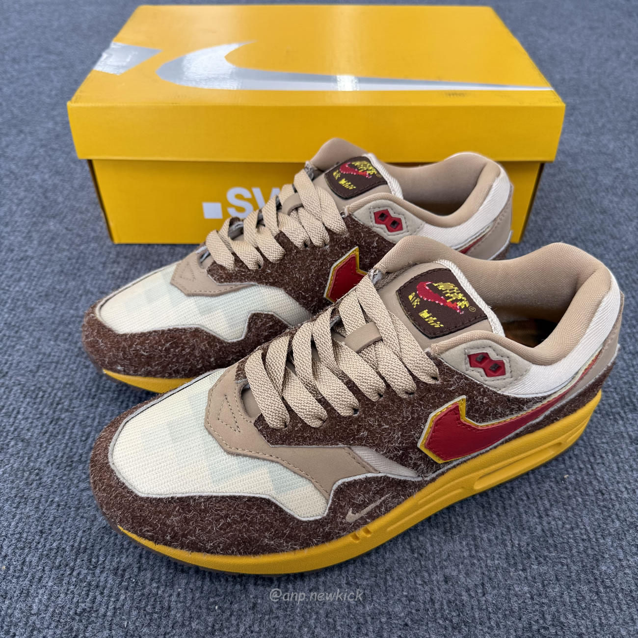 Nike Air Max 1 .swoosh Low Poly Big Head Origins Hv5776 200 (10) - www.kitistry.com Nike Air Max 1 .swoosh Low Poly Big Head Origins Hv5776 200 (10) - www.kitistry.com