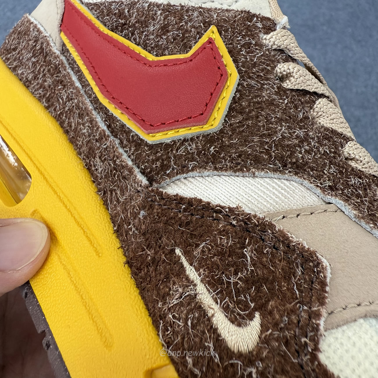 Nike Air Max 1 .swoosh Low Poly Big Head Origins Hv5776 200 (11) - www.kitistry.com Nike Air Max 1 .swoosh Low Poly Big Head Origins Hv5776 200 (11) - www.kitistry.com