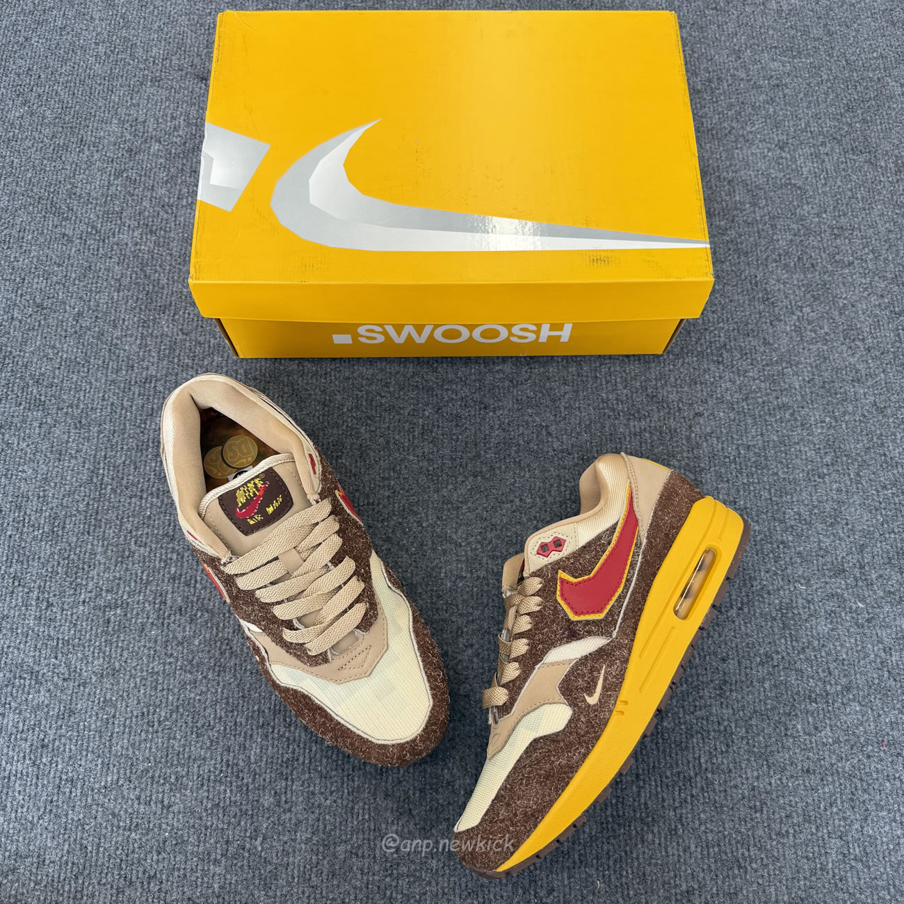Nike Air Max 1 .swoosh Low Poly Big Head Origins Hv5776 200 (12) - www.kitistry.com Nike Air Max 1 .swoosh Low Poly Big Head Origins Hv5776 200 (12) - www.kitistry.com